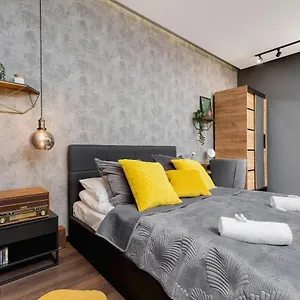  Апартаменты Old Town Good Vibes By Renters
